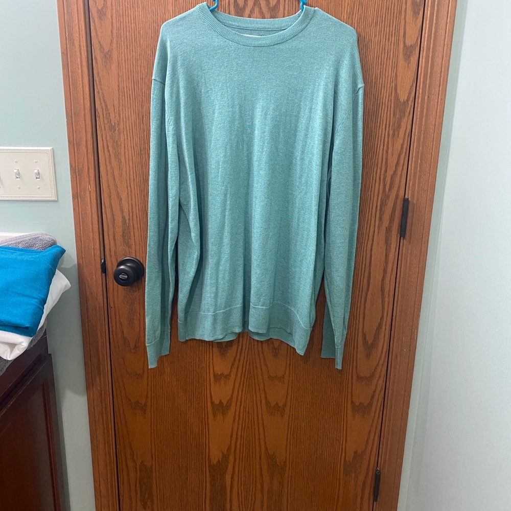 Old Navy Men's Seafoam Green Crewneck Sweater